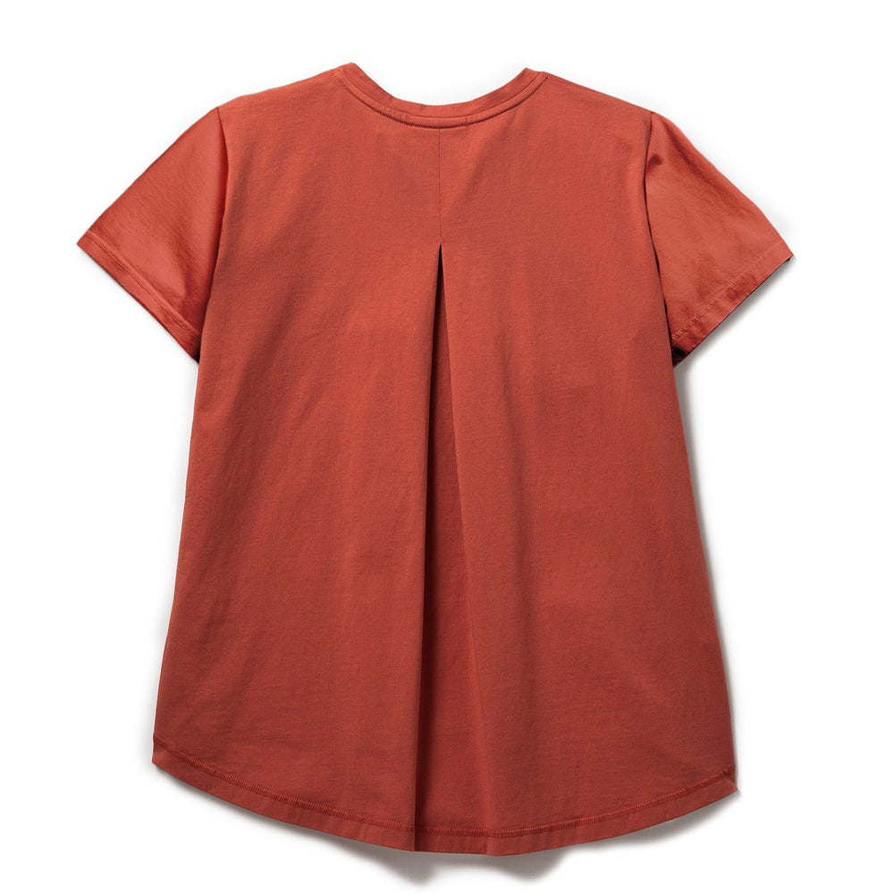 
                  
                    Women's Small Logo tailored T-shirt - Coral - ORILABO Project
                  
                